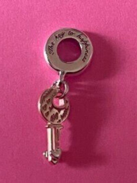 Pandora Two-tone key & Sliding Heart Dangle Charm - Picture 3 of 4